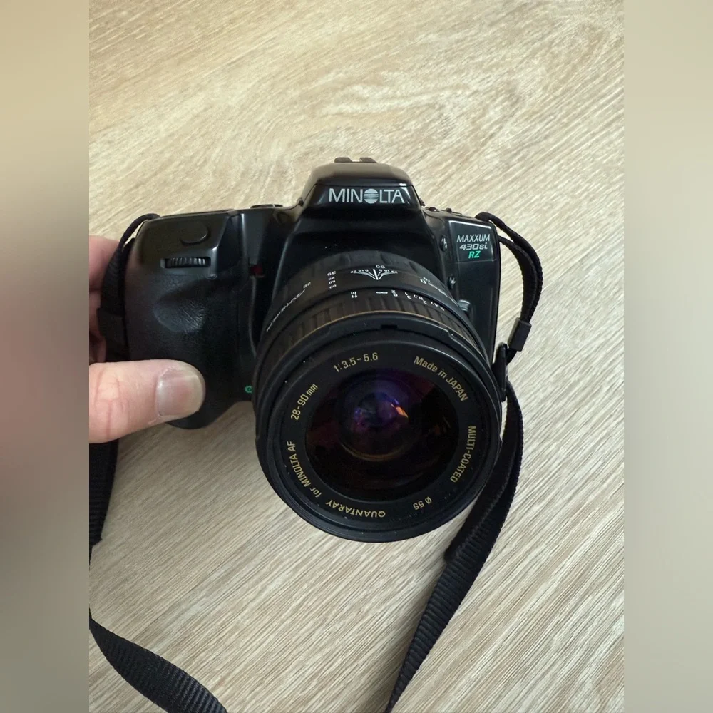 Minolta Maxxum 430si RZ 35mm SLR Film Camera Quantaray 28-90mm Lens and Kit